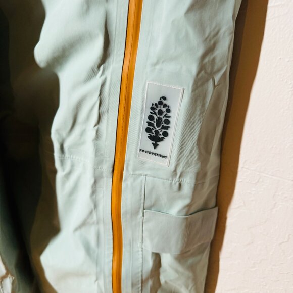 FREE People Zephyr Mint Combo Ski Shell Pants Size S/M NEW WITH TAG - Picture 6 of 14